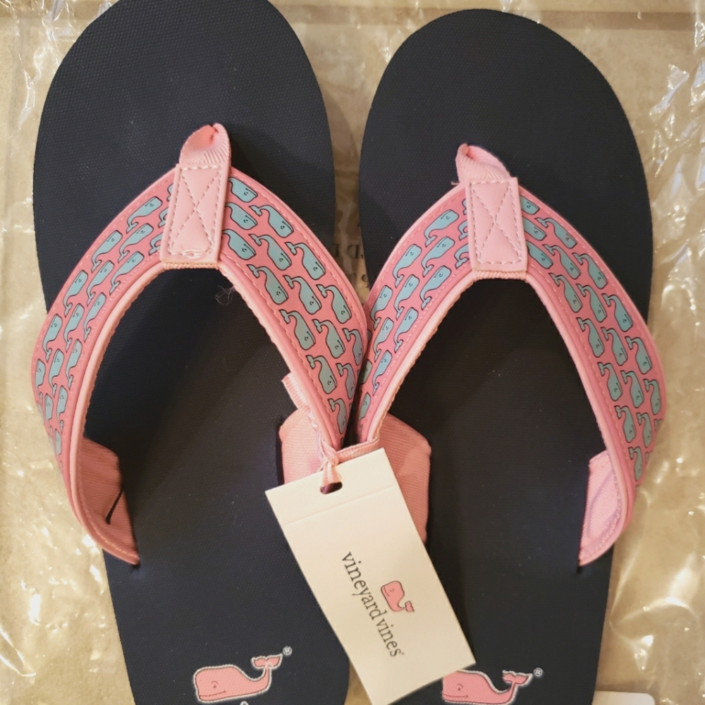 Vineyard Vines 🐳 flip flops